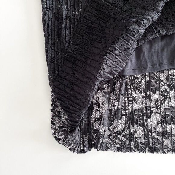 Blashe / Lace Skirt / Spring / Size Medium - Picture 6 of 7